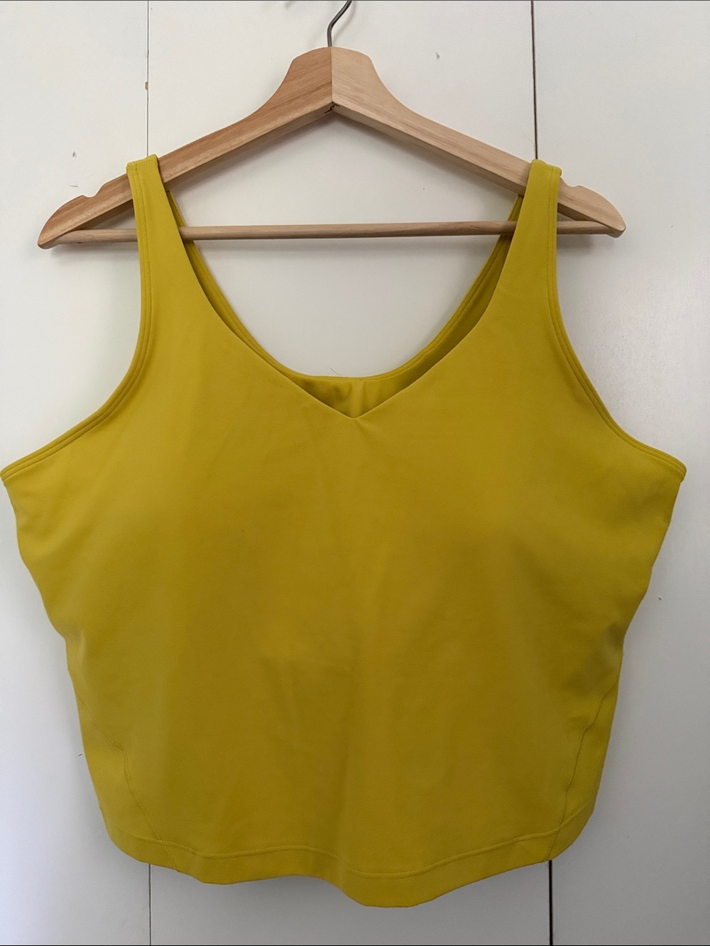 lululemon Align Tank V-Neck Sports Bra in Yellow-Green Sz 20 Yoga Activewear